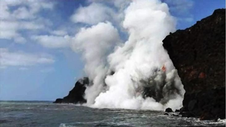 انفجارات ضخمة في المحيط الهادئ بسبب حمم بركانية