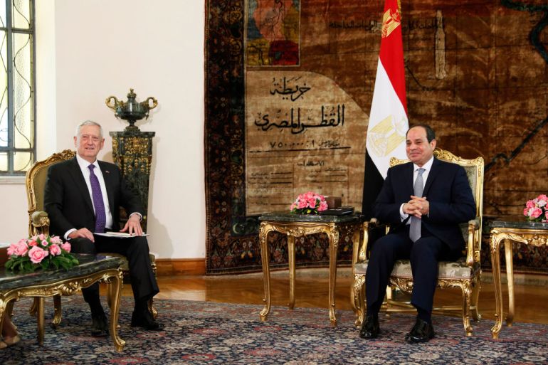 وزير الدفاع الأمريكي جيمس ماتيس يلتقي مع الرئيس المصري عبد الفتاح السيسي 