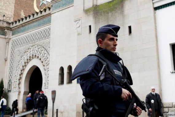 فرنسا تلجأ إلى إغلاق مساجد بدعوى ارتباطها "بالتطرف"