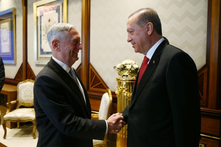 الرئيس التركي طيب أردوغان ووزير الدفاع الأمريكي جيمس ماتيس 