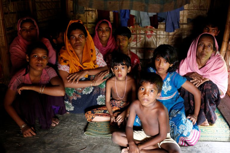 لاجئون من الروهينغا فروا من أعمال العنف إلى ملاجئ في بنغلادش