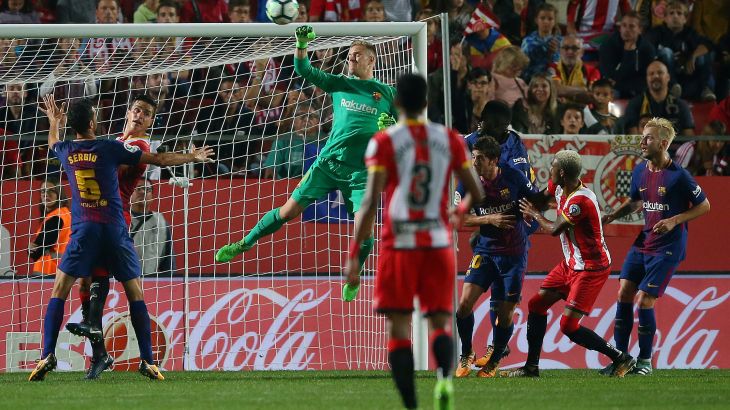 استفاد برشلونة من هدفين سجلهما منافسه "جيرونا" بالخطأ في مرماه بجانب هدف آخر أحرزه لويس سواريز ليفوز بثلاثية 