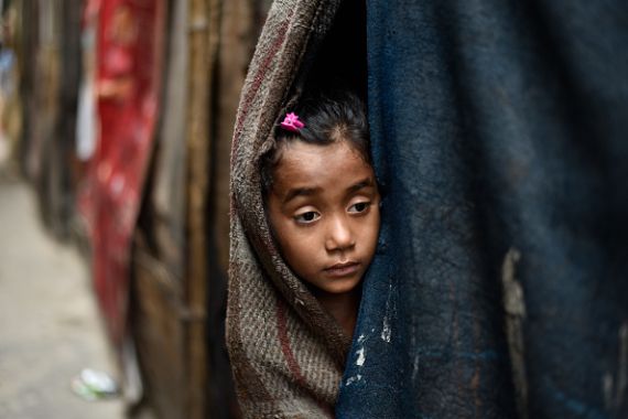فتاة في مخيم للاجئي الروهينغيا بالعاصمة الهندية نيودلهي