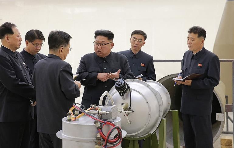 أعلنت كوريا الشمالية (الأحد) إطلاقها قنبلة هيدروجينية يمكن تحميلها على صاروخ باليستي عابر للقارات