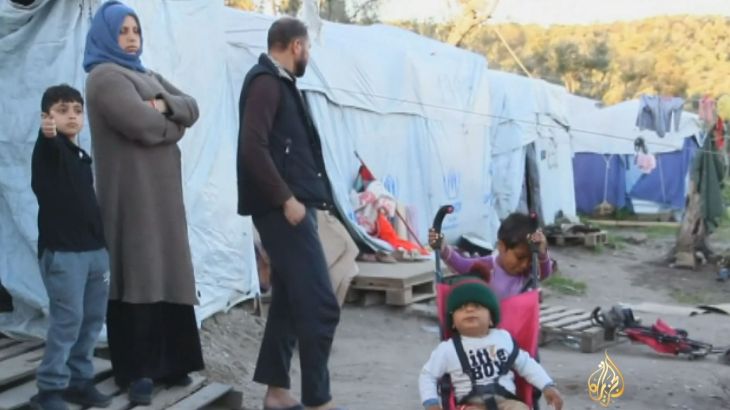 العراقي احمد العبيدي وزوجته الحامل وشقيقته يعانون في مخيمات اليونان