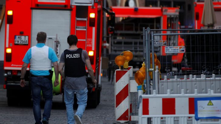 عددا من القتلى والمصابين سقطوا بعدما دهست سيارة حشدا من الناس في مدينة مونستر بغرب ألمانيا 