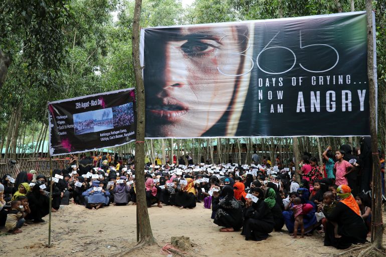 عشرات الآلاف من اللاجئين الروهينغيا يتظاهرون للمطالبة "بالعدالة" في الذكرى الأولى لشن الجيش البورمي حملة تطهير عرقي بحقهم
