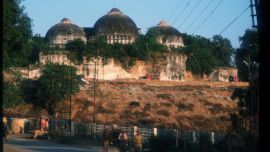 مسجد بابري التاريخي في ولاية أوتارا براديش الهندية