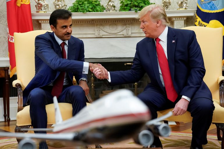 الرئيس الأمريكي دونالد ترمب(يمين) وأمير دولة قطر الشيخ تميم بن حمد آل ثاني