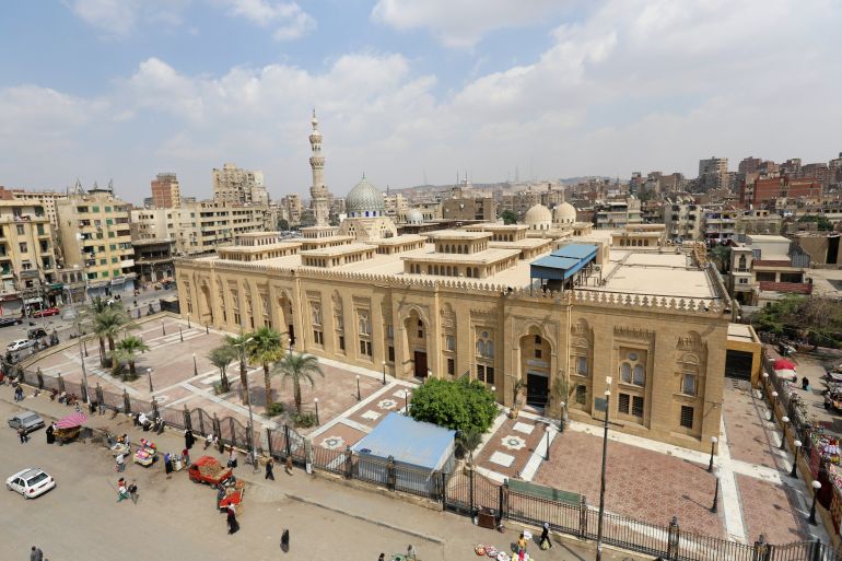 يأمل المصريون أن يعيد عقار أفيغان الحياة في شوارع مصر وميادينها