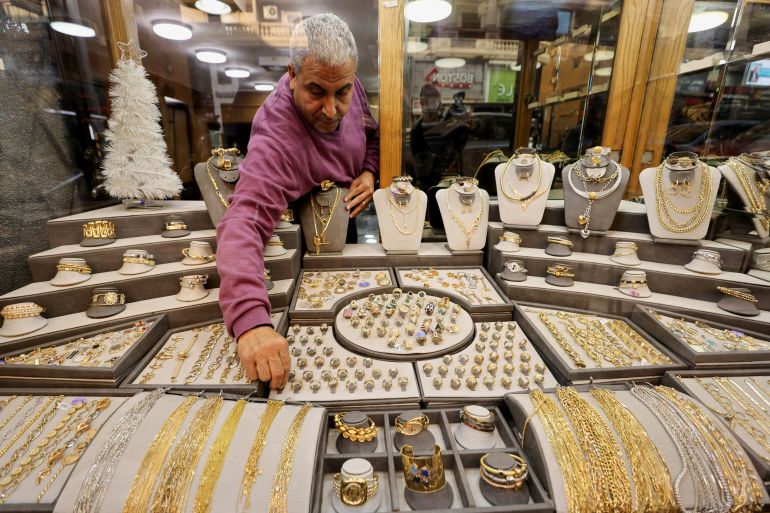 الذهب ملاذ مالي آمن مع تراجع قيمة الجنيه المصري