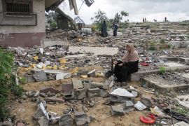 في أقل من 6 اشهر تحولت غزة إلى سجن مفتوح ومقبرة كبيرة لضحايا القصف الإسرائيلي (رويترز)