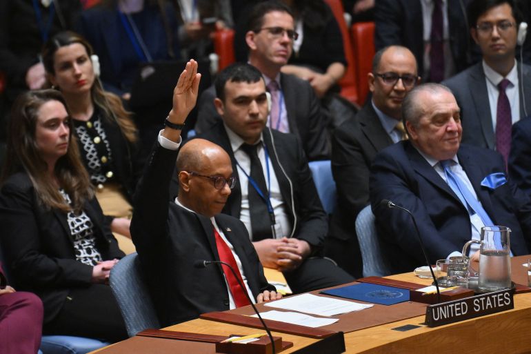 الفيتو الأمريكي ضد قرار يسمح بعضوية كاملة لفلسطين في الأمم المتحدة