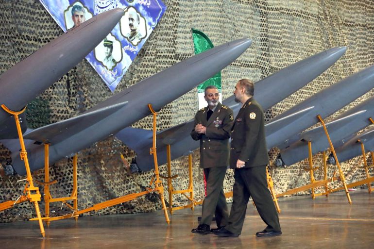 الحرس الثوري الإيراني يقول أنه لم يستخدم أحدث ما لديه من سلاح في الهجوم على إسرائيل