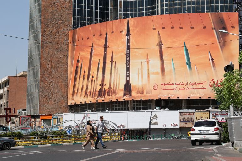 صور في طهران توضح القدرات الصاروخية لإيران