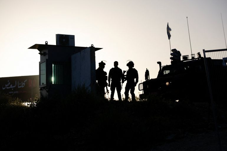 قوات الاحتلال تقتحم عددًا من بلدات الضفة الغربية المحتلة