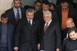 إسماعيل هنية رئيس المكتب السياسي لحركة "حماس" ومحمود عباس أبو مازن الرئيس الفلسطيني 