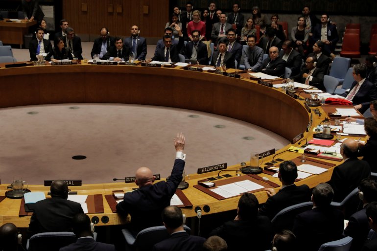 مندوب روسيا في مجلس الأمن خلال استخدام الفيتو