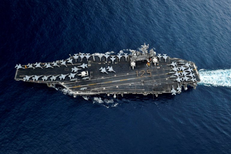 حاملة الطائرات البحرية الأمريكية يو إس إس ثيودور روزفلت