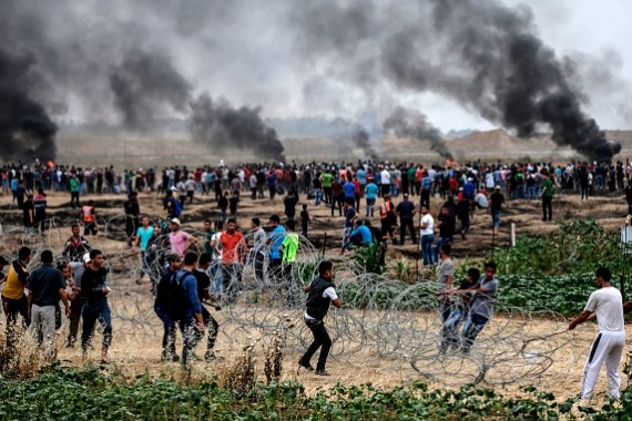 فلسطينيون في مسيرة العودة