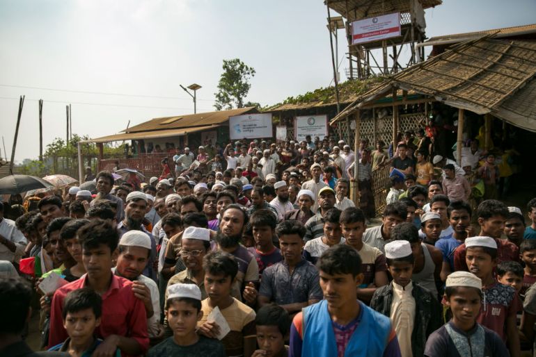 مسلمون من أقلية الروهينغيا في مخيم للجوء ببنغلاديش