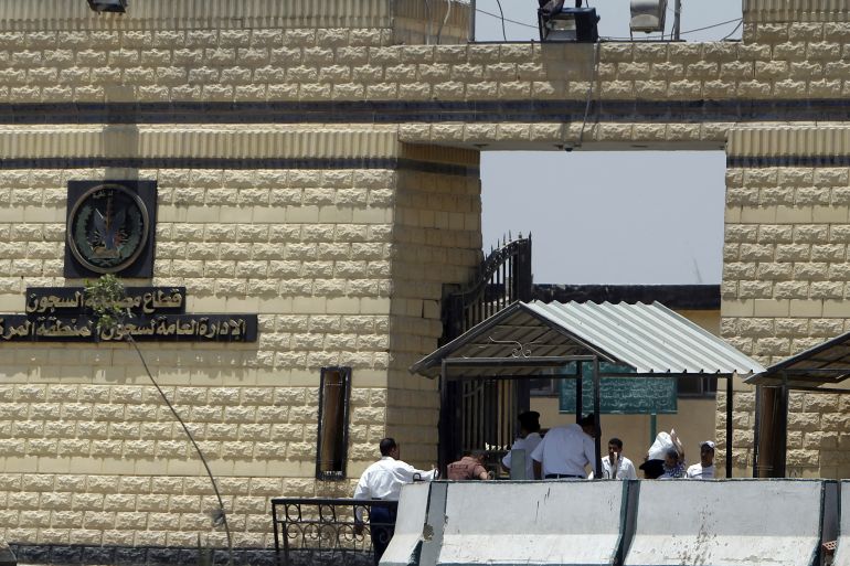 الحكومة المصرية تمنع زيارة نزلاء السجون منعًا لتفشي العدوى بفيروس كورونا