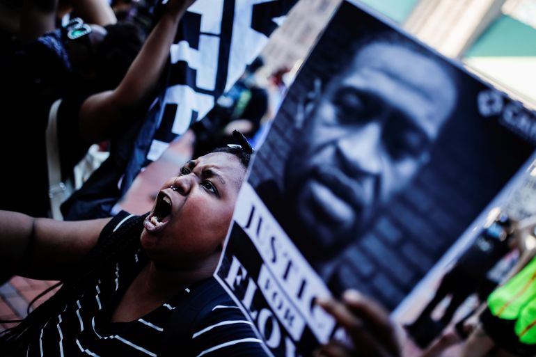 مظاهرات واسعة إثر مقتل أمريكي أسود على يد رجل شرطة