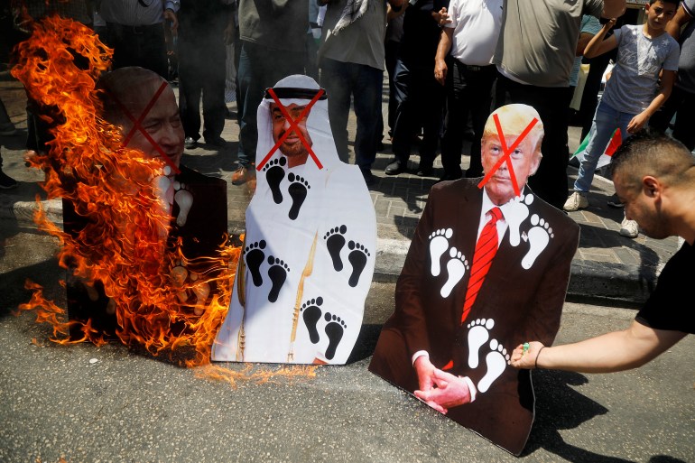 تزايد غضب الشعوب العربية عقب إعلان تطبيع العلاقات بين الإمارات وإسرائيل برعاية أمريكية