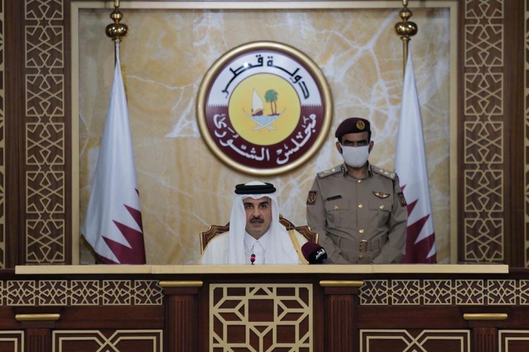 أمير قطر الشيخ تميم بن حمد آل ثاني يلقي خطابا في مجلس الشورى