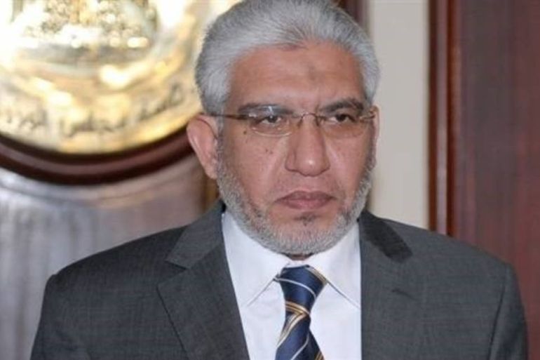 حاتم عبد اللطيف، وزير النقل الأسبق في حكومة هشام قنديل