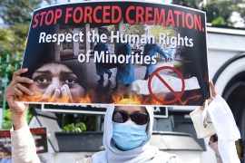 احتجاجات في سريلانكا على حرق الجثث