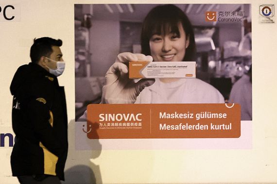 وصول الشحنة الأولى من اللقاح الصيني "سينوفاك" إلى تركيا