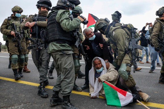 الاحتلال الإسرائيلي يكثّف استهداف الفلسطينيين وبناء المستوطنات قبل وصول بايدن إلى البيت الأبيض