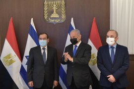 رئيس الوزراء الإسرائيلي بنيامين نتنياهو ووزير البترول والثروة المعدنية المصري طارق الملا