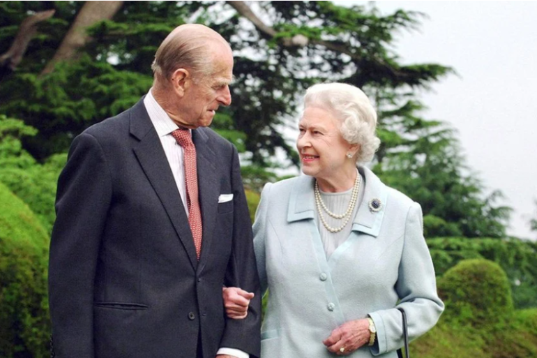 ملكة بريطانيا زوج بدء مراسم
