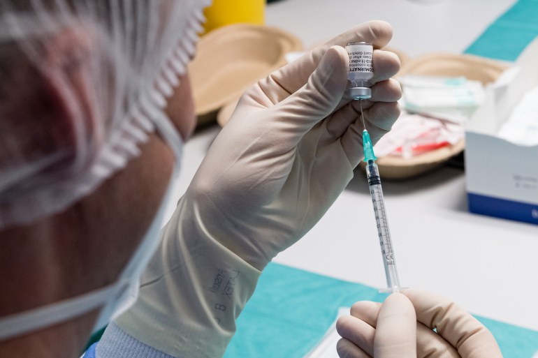 دراسات جديدة بشأن خلط اللقاحات مع انتشار متحور أوميكرون
