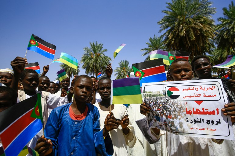 وفود مؤتمر "ميثاق التوافق الوطني لقوى الحرية والتغيير" بالعاصمة السودانية