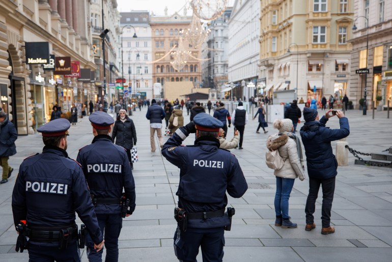 النمسا الشرطة عزل