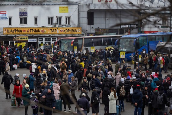 الحرب الروسية على أوكرانيا أدت إلى نزوح وهجرة الآلاف