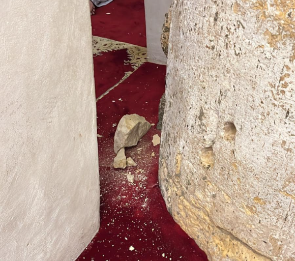 سقوط حجارة من أعمدة المسجد الأقصى القديم