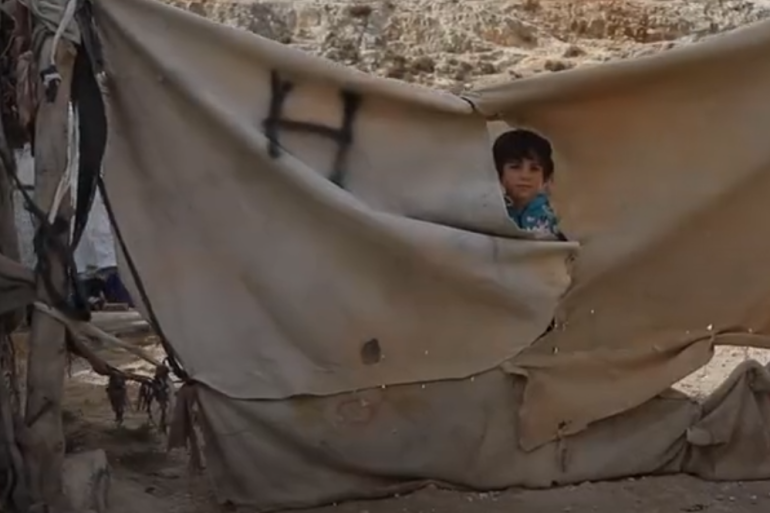 معاناة النازحين السوريين تتجدد في الشتاء