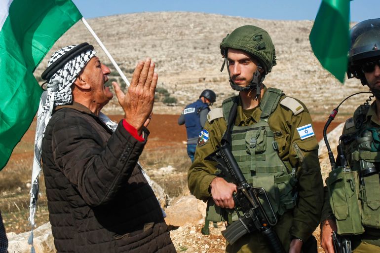 الاحتلال يضيّق الخناق على الشعب الفلسطيني