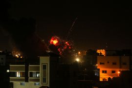 غارات جوية إسرائيلية على غزة (الأناضول)