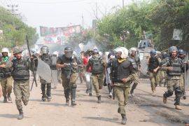 قوات الأمن الباكستانية في لاهور (الأناضول)