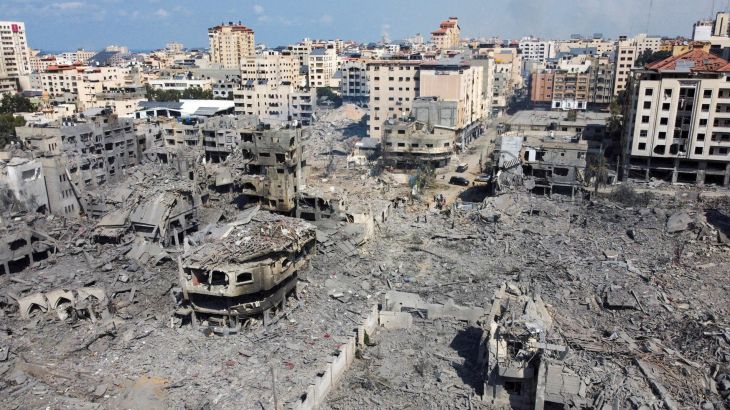 آثار الدمار الهائل نتيجة القصف الإسرائيلي المستمر على غزة