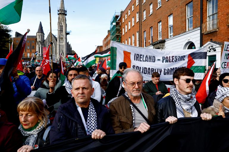 الممثل الإيرلندي الشهير ليام كننغهام أكد تضامنه مع أهل غزة في مواجهة المذبحة