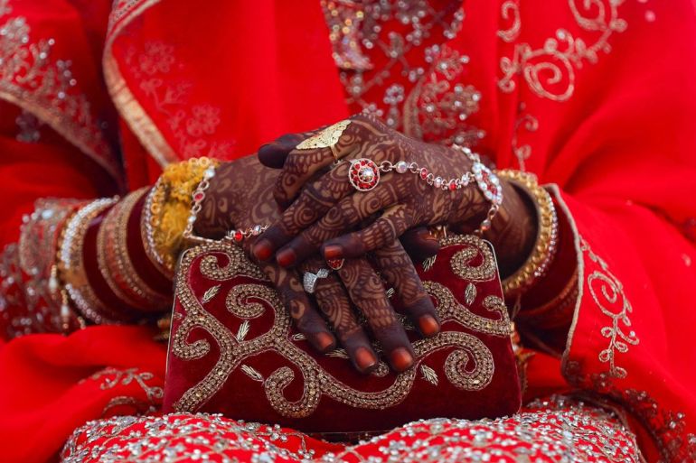 زينة عروس خلال حفل زواج في الهند