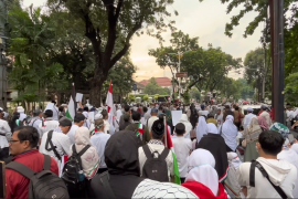 مظاهرات أمام سفارتي الأردن ومصر في إندونيسيا (الجزيرة مباشر)