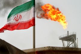 صورة تبيّن منصة لإنتاج النفط الإيراني (رويترز)